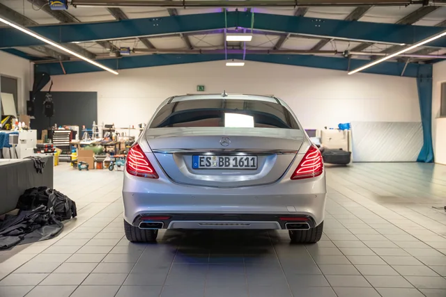 S 500 von hinten